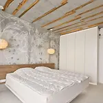 Apartment Design Lux Harmony In Bamboo Garden,no Shoes Allowed Inside *