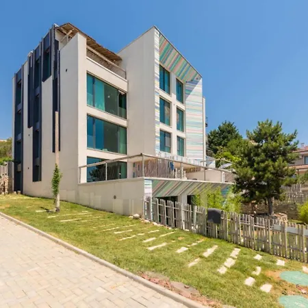 Design Lux Harmony In Bamboo Garden,no Shoes Allowed Inside فارنا