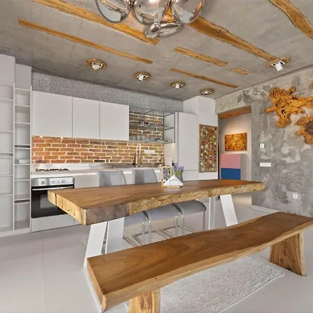 Design Lux Harmony In Bamboo Garden,no Shoes Allowed Inside Apartment