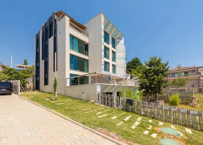 Design Lux Harmony In Bamboo Garden,no Shoes Allowed Inside فارنا