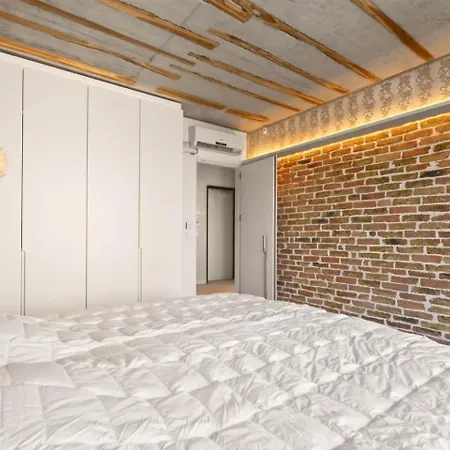 Apartment Design Lux Harmony In Bamboo Garden,no Shoes Allowed Inside *